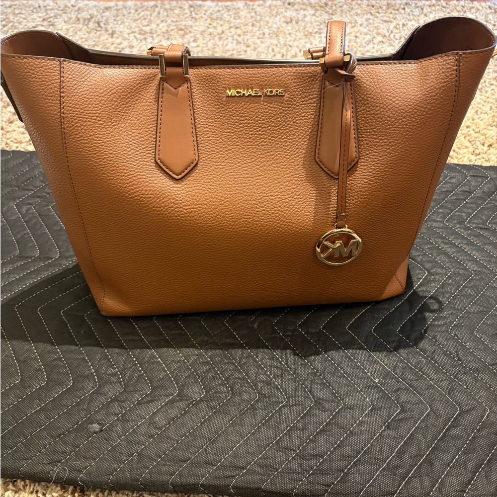 Michael Kors 3 in 1 Tote